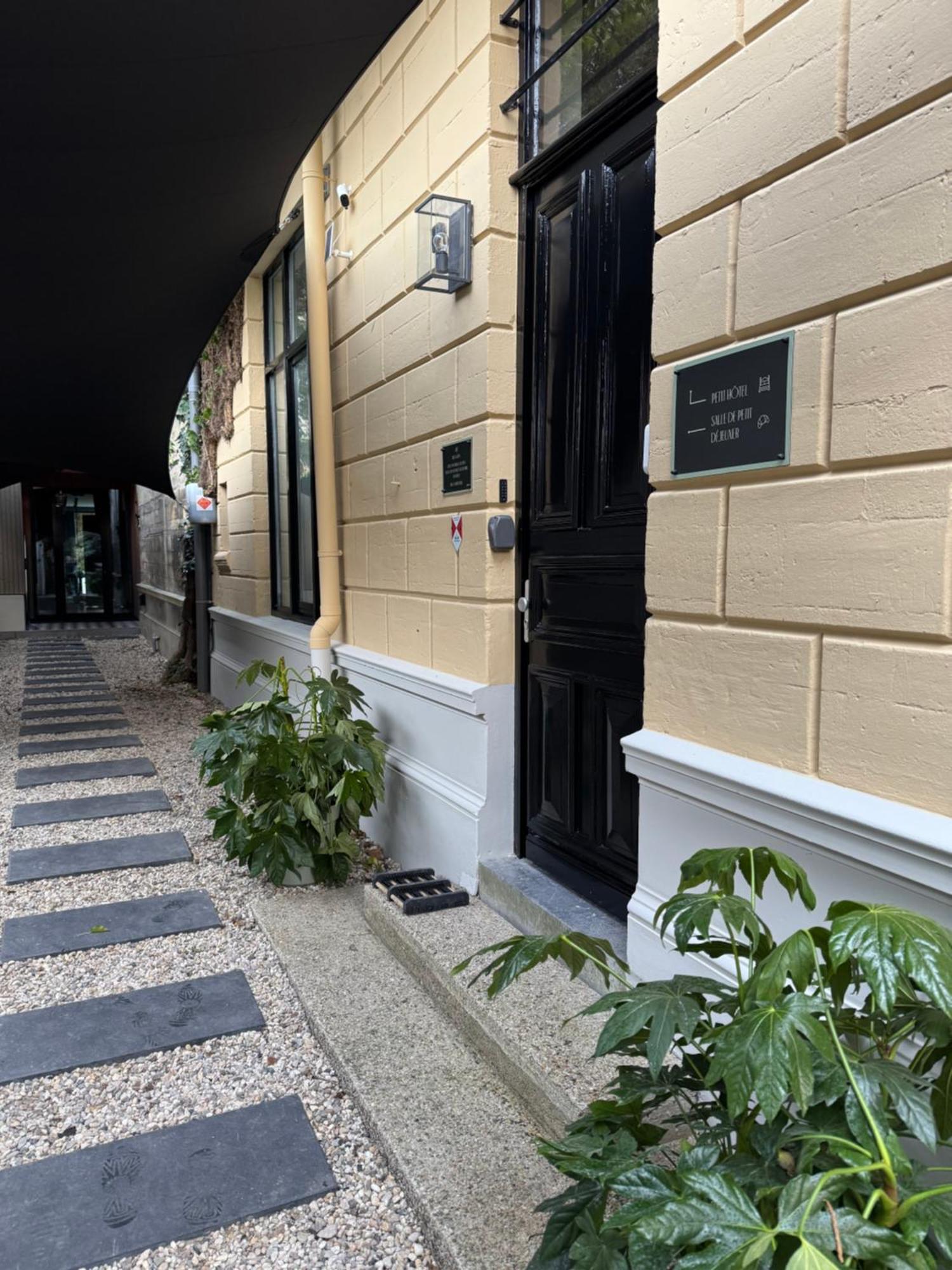 Villa V Petit Hotel Valkenburg aan de Geul Exterior foto